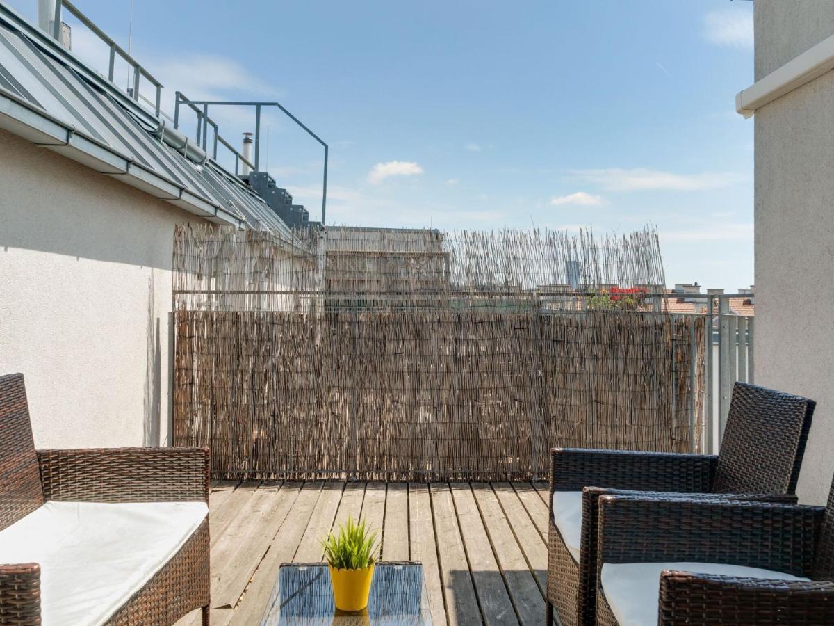 Elegant In With Patio * Vienna